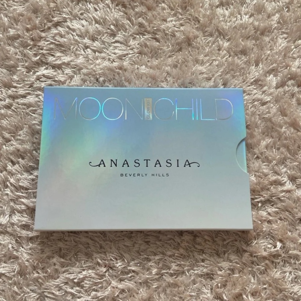 Anastasia Beverly Hills glow kit